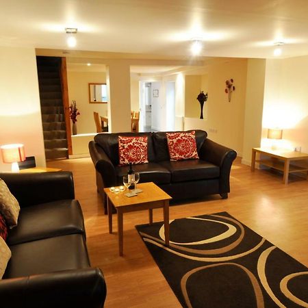 Dufftown Square Apartment Exterior photo