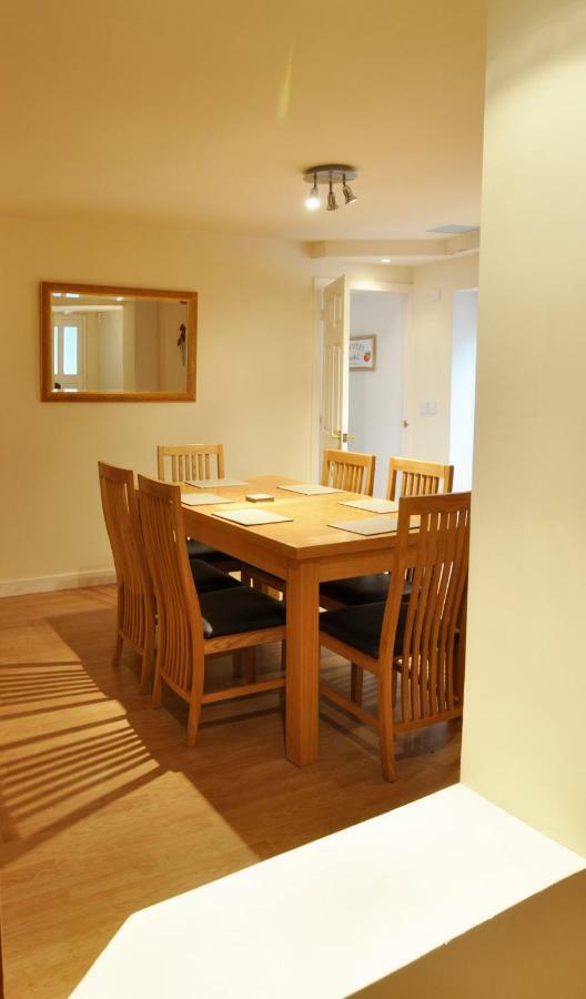 Dufftown Square Apartment Exterior photo